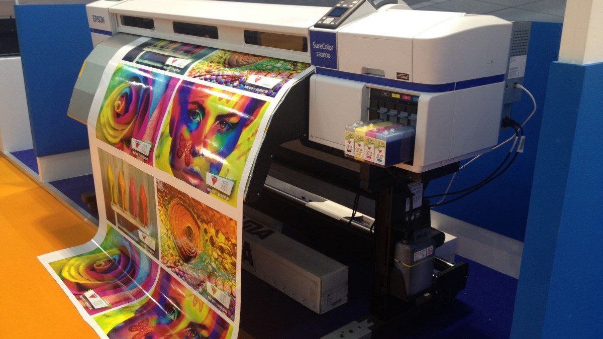 Digital-Printing-and-Offset-Printing-1200x675